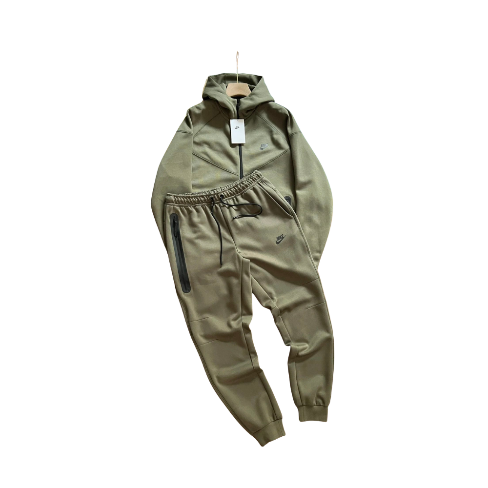 NikeTech Tracksuit - Vendor